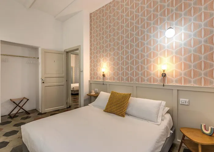 101 Flats Candia's 4* Rome