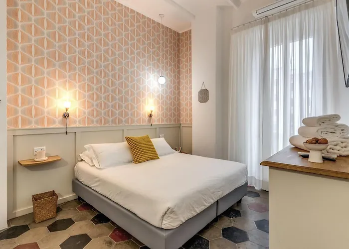 101 Flats Candia's 4*