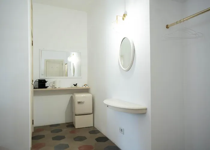 101 Flats Candia's 4* Rom