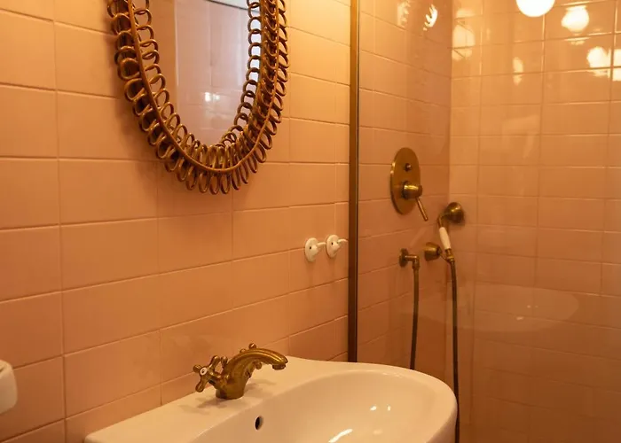 101 Flats Candia's Gasthof 4*